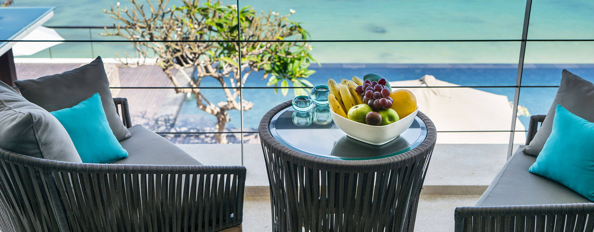 Grand Cliff Nusa Dua - Terrace with pool and beach view